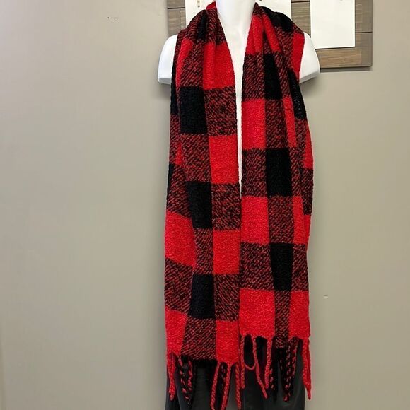 Old Navy Women’s Large Bright Red/Black Buffalo Checked Soft and Warm Scarf - Picture 1 of 6
